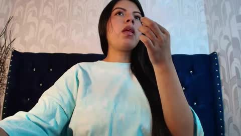 Isa online show from 02-19-26, 04:19