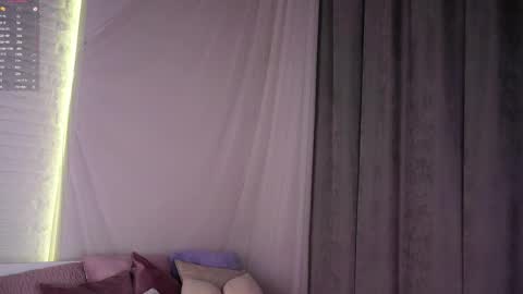 Snapshot of karolinerush chatting on 06-03-26, 02:33 lina online show from 06-03-26, 02:33