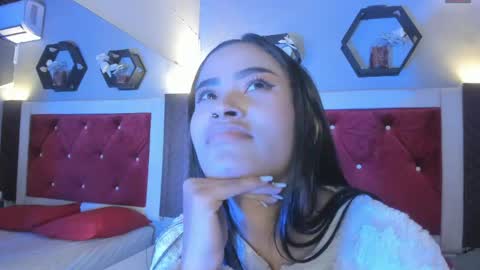 Snapshot of karoll014 chatting on 06-03-26, 01:36 Karol online show from 06-03-26, 01:36