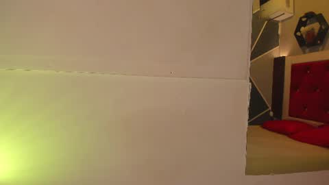 Snapshot of karoll014 chatting on 06-27-26, 12:22 Karol online show from 06-27-26, 12:22