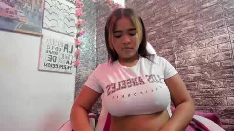 Snapshot of karoll__sex chatting on 02-03-26, 01:27 KAROLL online show from 02-03-26, 01:27