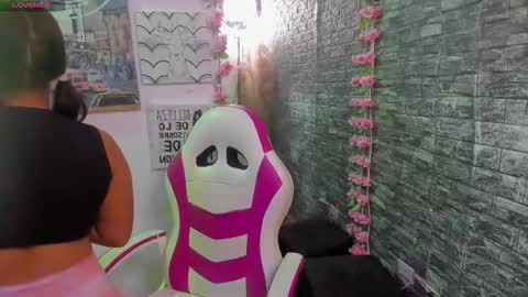 Snapshot of karoll__sex chatting on 02-19-26, 12:45 KAROLL online show from 02-19-26, 12:45