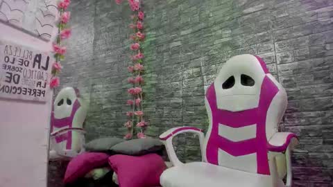 Snapshot of karoll__sex chatting on 02-26-26, 12:37 KAROLL online show from 02-26-26, 12:37