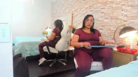 karolwestt online show from 10-09-25, 01:42