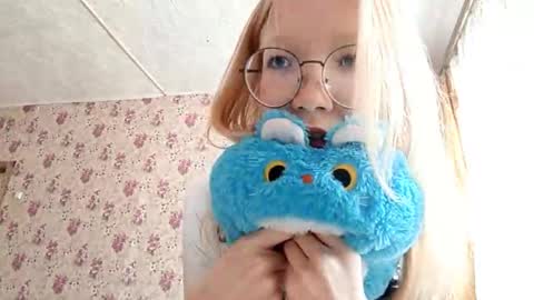 Snapshot of karoncabeza chatting on 03-03-26, 07:03 Sara online show from 03-03-26, 07:03