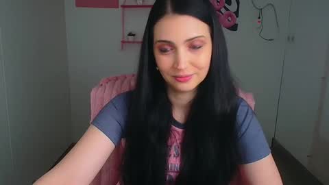 Snapshot of karyna_joy chatting on 04-21-26, 11:27 Karyna online show from 04-21-26, 11:27