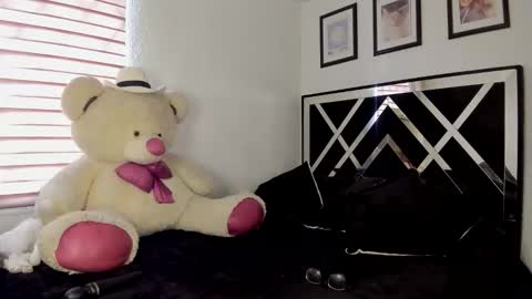 Snapshot of kasielopez chatting on 09-26-25, 07:18 Kasie lopez online show from 09-26-25, 07:18