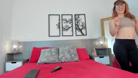 Snapshot of kassandr4 chatting on 11-29-25, 02:09 Kassandra online show from 11-29-25, 02:09