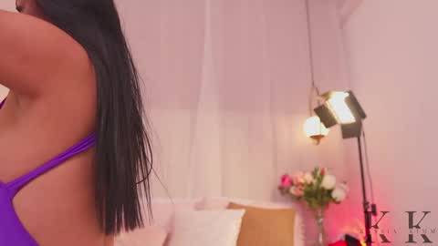 Snapshot of kassia_kim chatting on 05-19-26, 01:33 Kassia online show from 05-19-26, 01:33