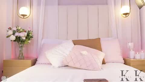 Snapshot of kassia_kim chatting on 06-23-26, 03:59 Kassia online show from 06-23-26, 03:59