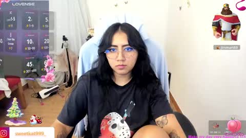 Snapshot of kat_ly_chan chatting on 12-03-24, 07:11 Kat online show from 12-03-24, 07:11