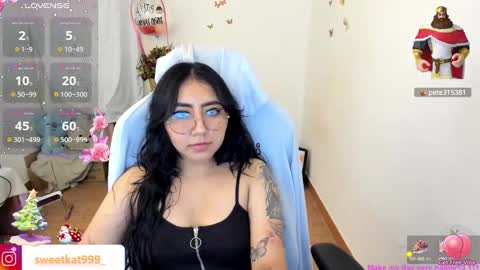 Snapshot of kat_ly_chan chatting on 12-24-24, 05:23 Kat online show from 12-24-24, 05:23