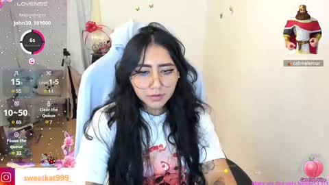 Snapshot of kat_ly_chan chatting on 12-31-24, 07:18 Kat online show from 12-31-24, 07:18