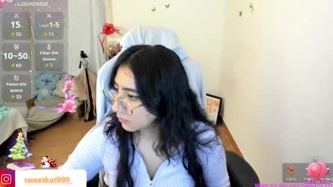 Snapshot of kat_ly_chan chatting on 01-02-25, 11:06 Kat online show from 01-02-25, 11:06