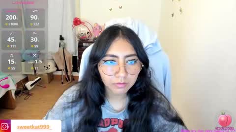 Snapshot of kat_ly_chan chatting on 01-31-25, 12:40 Kat online show from 01-31-25, 12:40