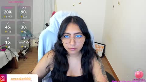 Snapshot of kat_ly_chan chatting on 02-06-25, 12:37 Kat online show from 02-06-25, 12:37