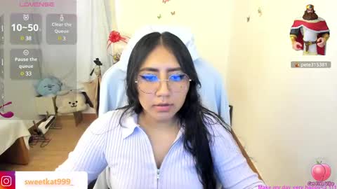 Snapshot of kat_ly_chan chatting on 02-11-25, 03:51 Kat online show from 02-11-25, 03:51