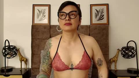 kat paradisse online show from 09-22-25, 08:55
