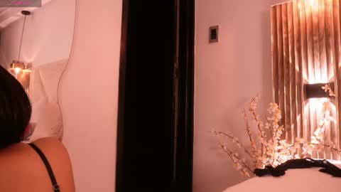 Snapshot of kat_saky chatting on 06-12-26, 11:35 Saky online show from 06-12-26, 11:35