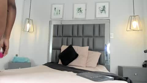 kataleya_west online show from 05-19-26, 06:47