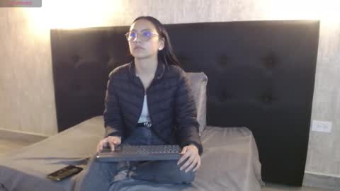 Katalina online show from 11-13-25, 03:22