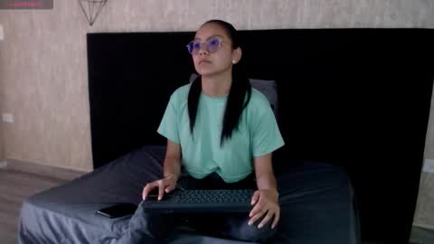 Katalina online show from 11-14-25, 01:54