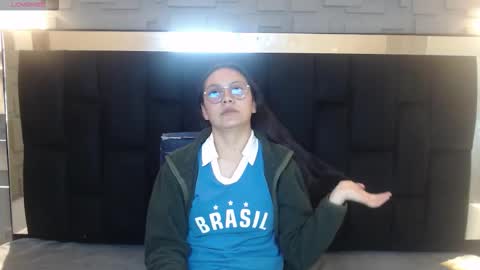 Katalina online show from 12-16-25, 01:05