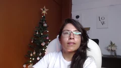 Snapshot of katalina_dm chatting on 12-26-24, 10:52 Katalina online show from 12-26-24, 10:52