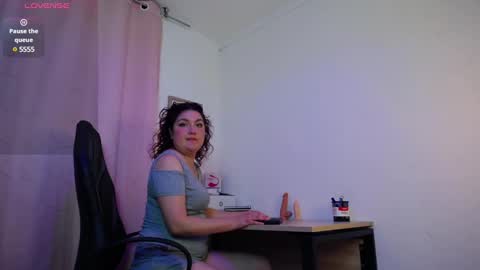 Snapshot of katalina_miles chatting on 02-08-25, 04:25 Katalina Miles online show from 02-08-25, 04:25