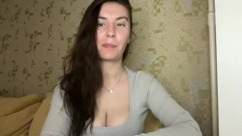 Snapshot of katalinaqe chatting on 05-18-26, 04:51 KatalinaQE online show from 05-18-26, 04:51