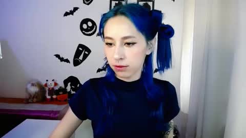 Snapshot of katara_a chatting on 10-20-25, 02:28 Maca online show from 10-20-25, 02:28