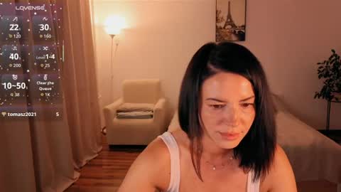 kate124680 online show from 07-08-26, 10:03