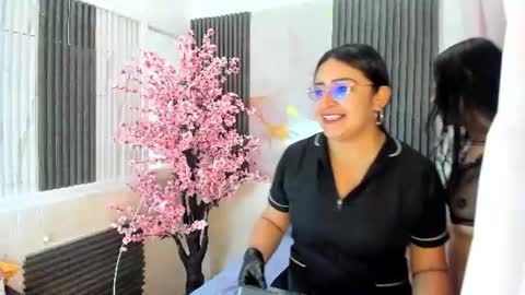 Kate Evans online show from 06-25-26, 12:31