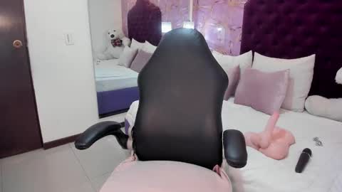 Snapshot of kate_lua chatting on 01-08-26, 01:02 kate lua online show from 01-08-26, 01:02