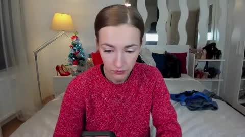 kate_redgar online show from 01-17-25, 10:33