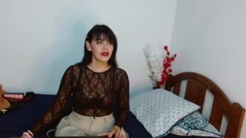 Snapshot of kateangelly chatting on 04-08-26, 01:16 kateangelly online show from 04-08-26, 01:16