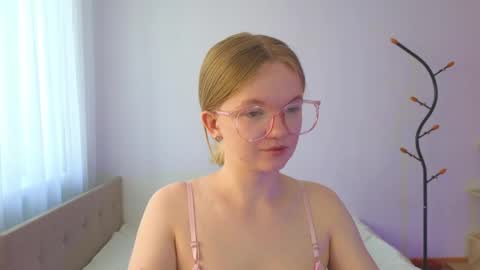 Snapshot of katebunnys chatting on 06-08-26, 04:13 katebunnys online show from 06-08-26, 04:13