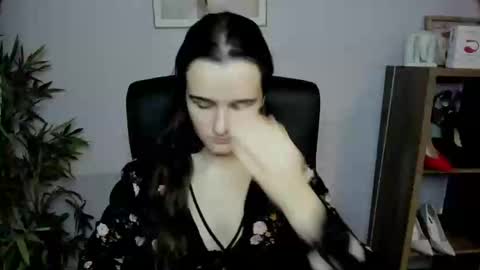 Kate  online show from 01-26-25, 06:37