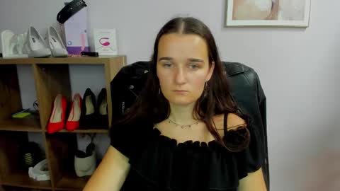 Kate  online show from 09-21-25, 06:42