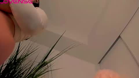 Snapshot of katee_bloss chatting on 07-28-26, 02:13 Nice to meet you online show from 07-28-26, 02:13