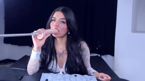 Katee online show from 10-28-25, 04:05