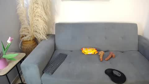 Kate  online show from 03-28-26, 01:43