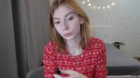 Snapshot of katekalen chatting on 12-29-24, 02:10 Kate Bunny online show from 12-29-24, 02:10