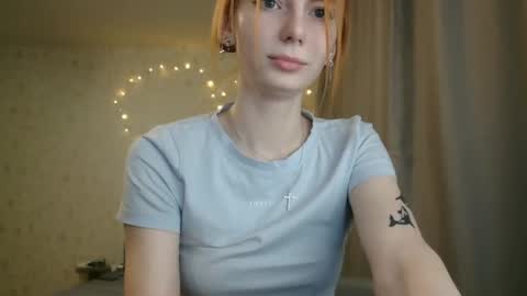 Snapshot of katekalen chatting on 01-22-25, 04:12 Kate Bunny online show from 01-22-25, 04:12