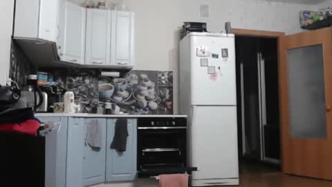 Snapshot of katekalen chatting on 10-11-25, 09:30 Kate Bunny online show from 10-11-25, 09:30