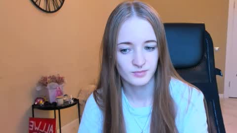 katekayer online show from 10-18-25, 09:32