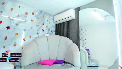 Im Katherine but call me Kate  online show from 11-30-25, 12:20