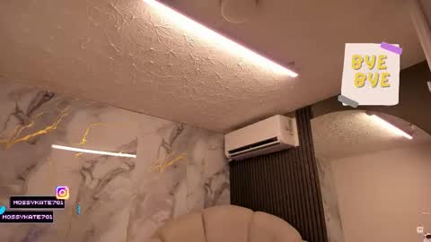 Im Katherine but call me Kate  online show from 02-26-26, 11:53