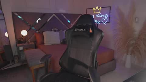  Kate Owens  online show from 11-22-25, 11:20