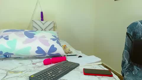 Snapshot of katerineleon chatting on 07-16-26, 10:38 katerineleon online show from 07-16-26, 10:38